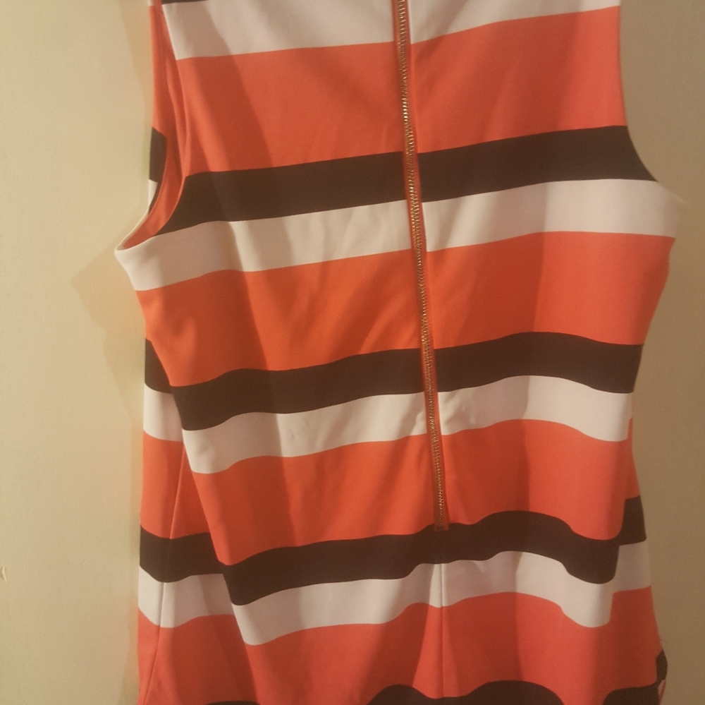 Mod Style Anne Taylor Top - Picture 4 of 4
